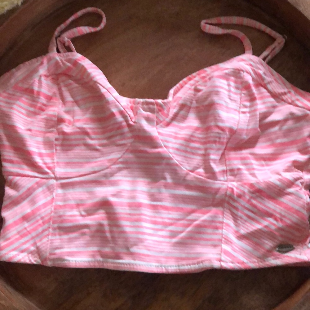 New O’Neill  Swim Surf Top Small